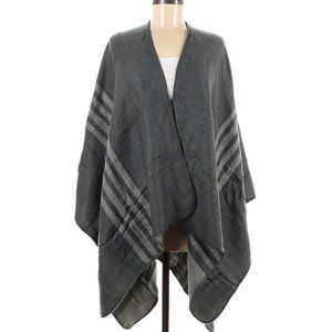NWOT BB Dakota Gray Poncho
